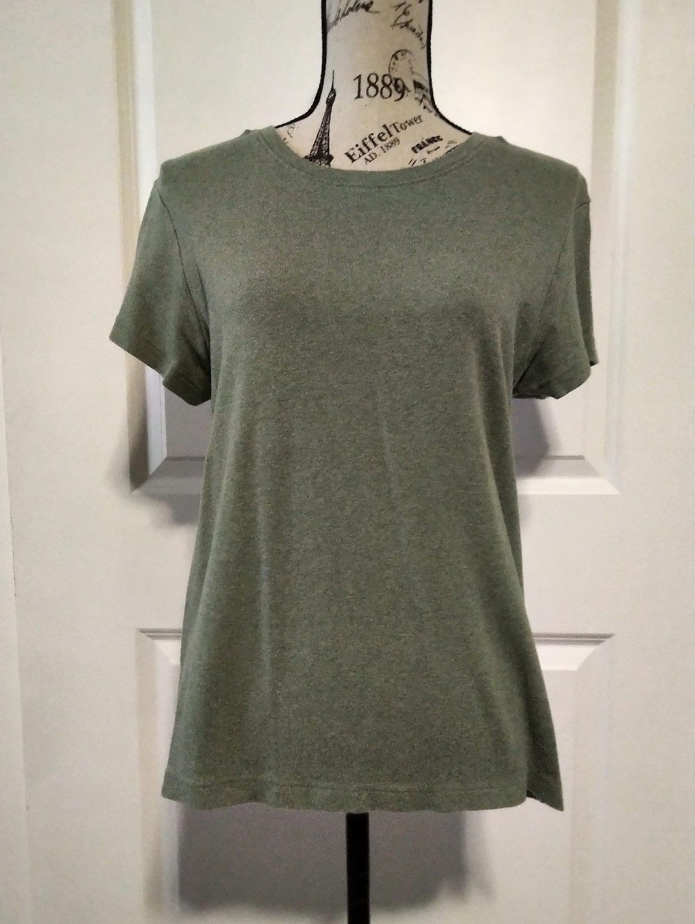 2 Old Navy Sage Green & Blue Short Sleeve Crewneck Tee Set